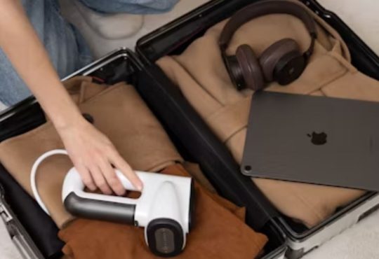 9 Best Travel Gadgets That Make Trips Smarter